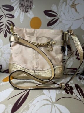 Vintage Coach Beige & Gold Signature Crossbody with Chain Accent
